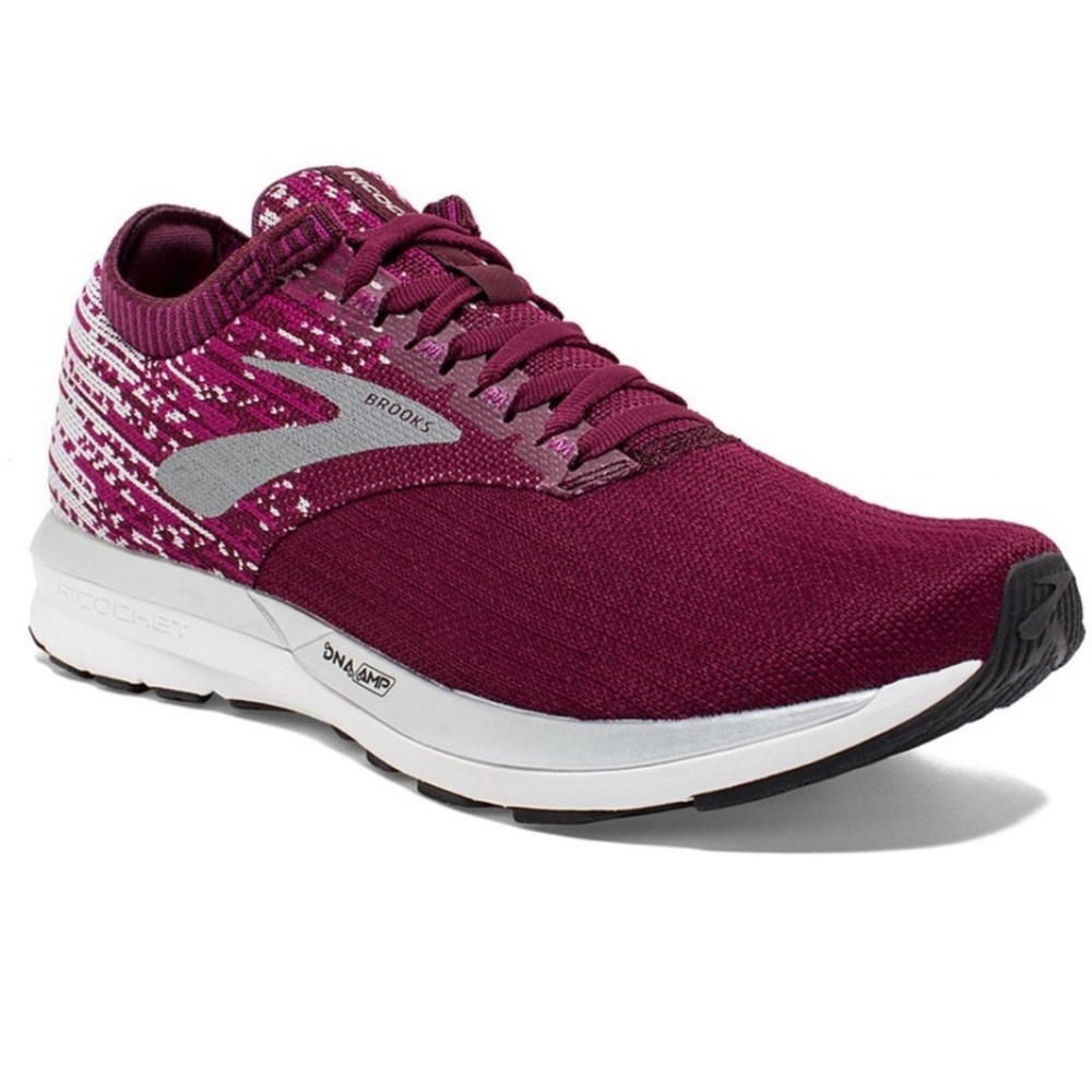 Brooks Ricochet Running Shoes Lace Up Mesh Upper Sneakers Burgundy Size 9 Women